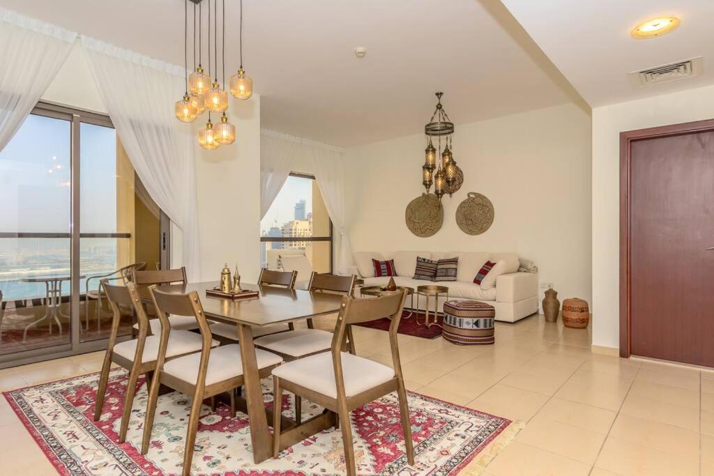 The Premium Jbr Sea View Luxury Suite Awarded "Traveller Award 2025" Дубай Экстерьер фото