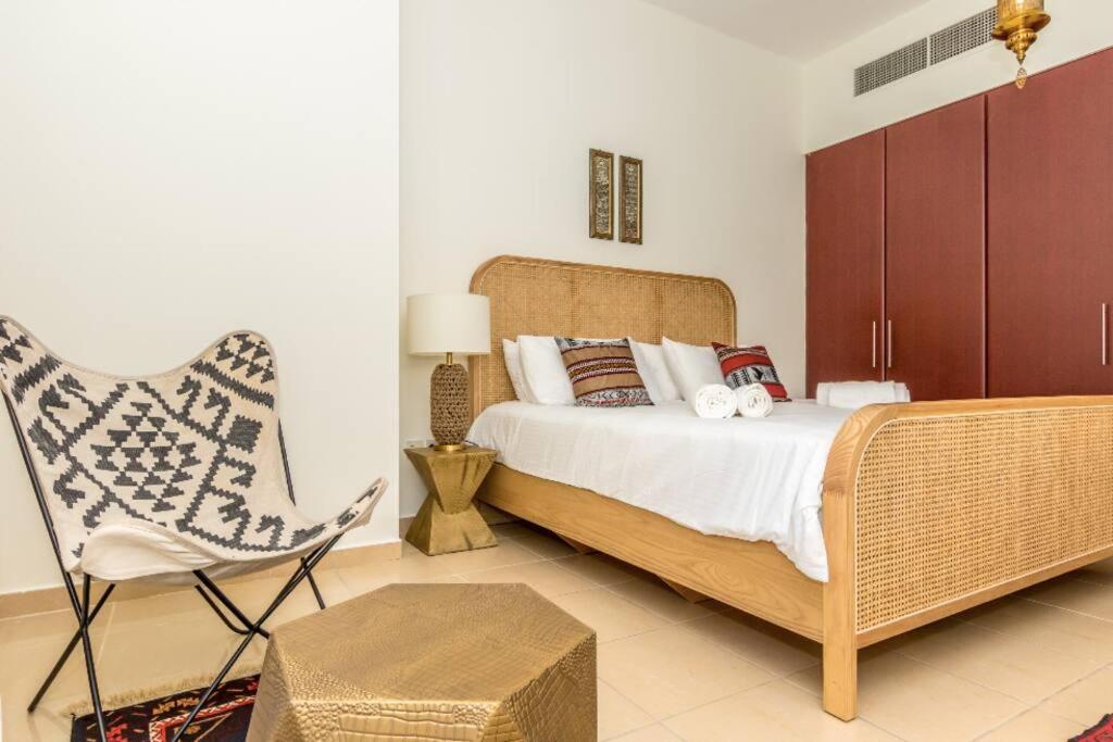 The Premium Jbr Sea View Luxury Suite Awarded "Traveller Award 2025" Дубай Экстерьер фото